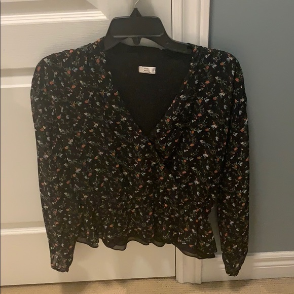 Aritzia Tops - Aritzia top